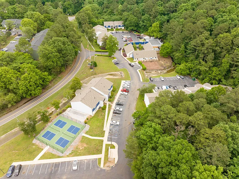The Landing on Emerald Pointe — Photo 17