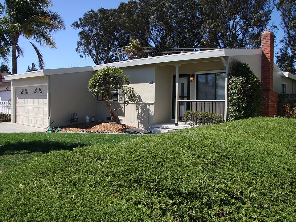 1st image of 2935 McKenzie Dr