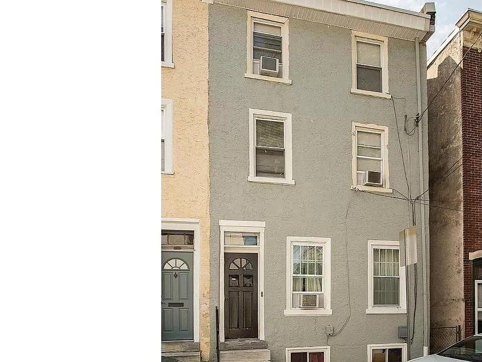 1st image of 123 Dupont St #2
