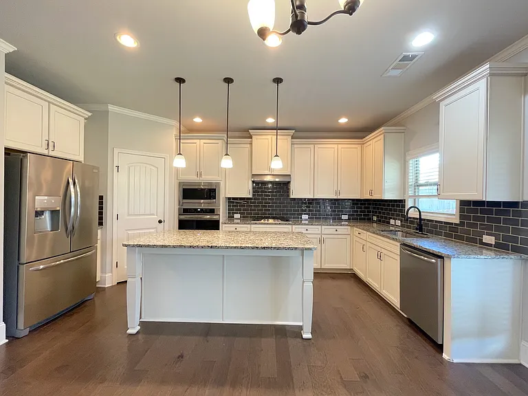 2125 Sorrento Ct — Photo 4