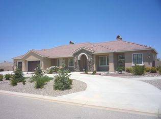 12038 Lamplighter Ln, Oak Hills, CA 92344