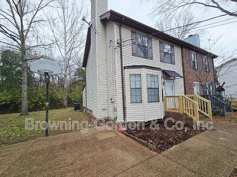 Photo 2 of 17 - 251 Colt Dr - Nashville, TN Building Photo - 251 Colt Dr