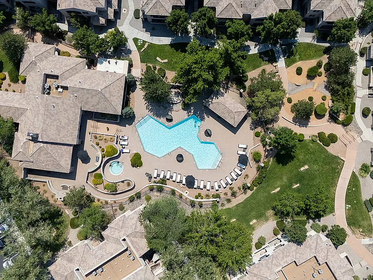 6200 Montano Plaza Dr NW Albuquerque, NM-69