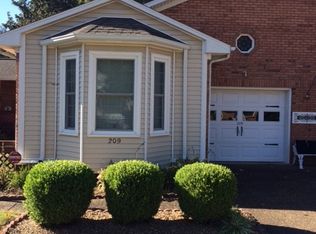 209 Morningside Dr, Hopkinsville, KY 42240