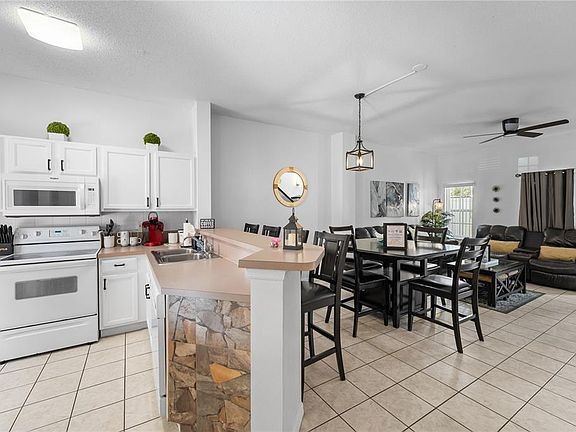 5th image of 1118 Park Ridge Cir