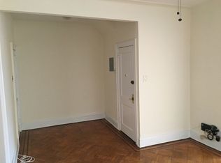 23-46 27th St #1A, Astoria, NY 11105