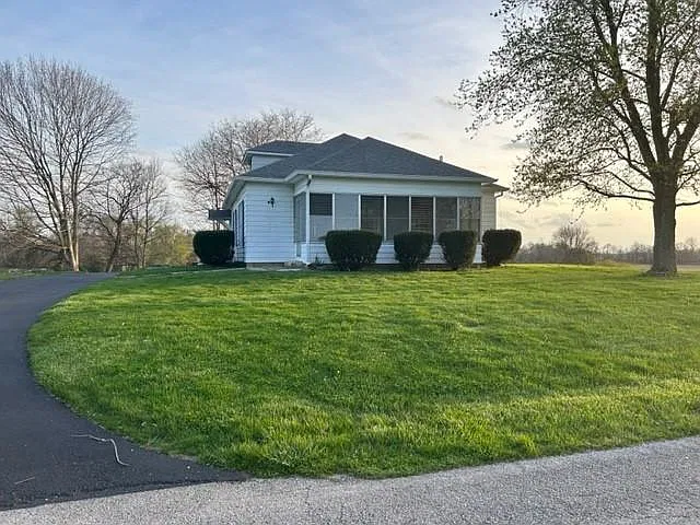 3 bed, 2212 sqft, $1,250 — Photo 3