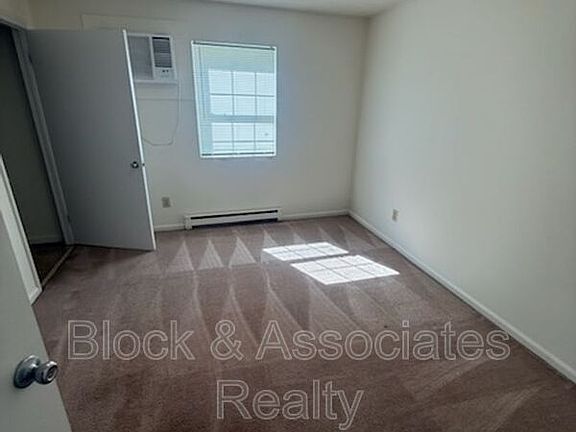 4th image of 304 Reece Ave #D