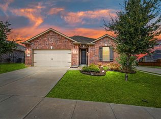 2725 Ranger Ln, Aubrey, TX 76227
