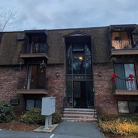 1st image of 645 W Lowell Ave Unit 3