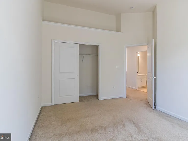 23409 Berkeley Meadows Dr — Photo 34