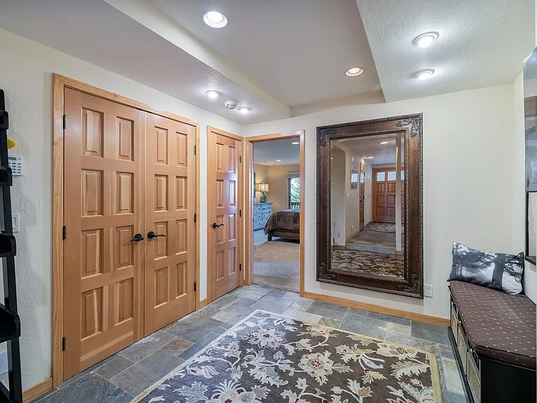 1168 Altdorf Ter — Photo 42