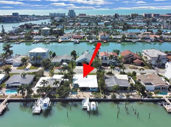 11305 6th St E, Treasure Island, FL 33706