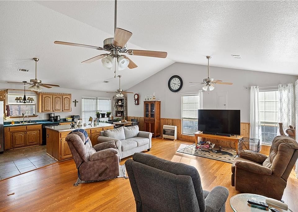 1st image of 148 Riverwood Dr