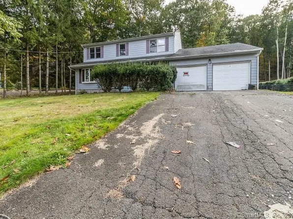 124 Fans Rock Road, Hamden, CT 06518