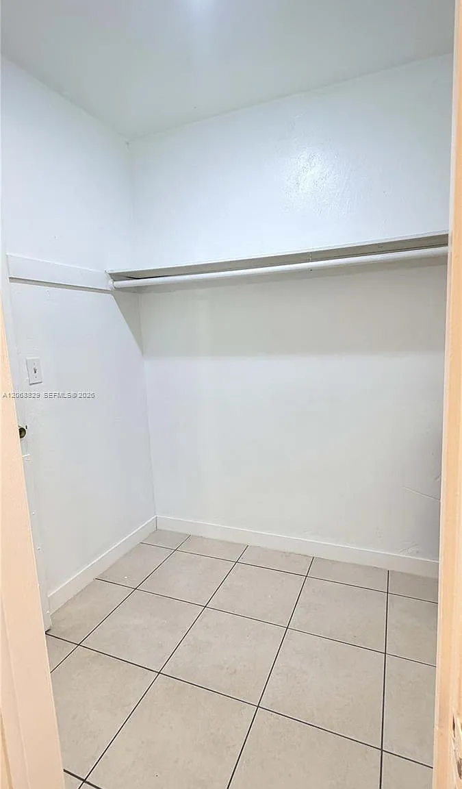 Hollywood Annex Re-Sub — Photo 3