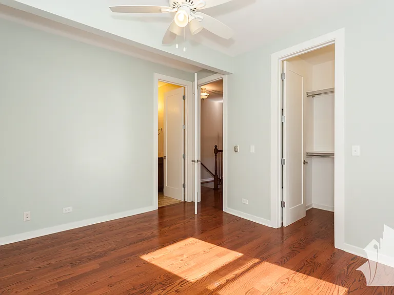 815 W Newport Ave #1R — Photo 10