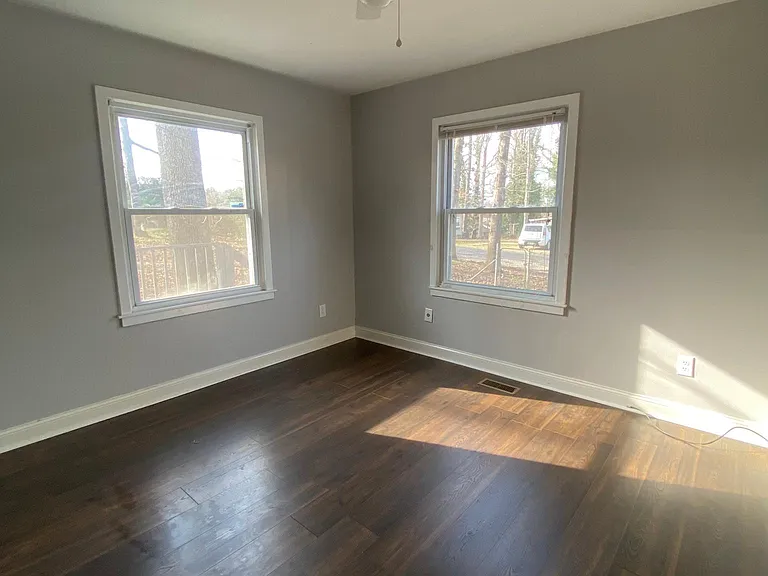 1127 Glenn Ave — Photo 11