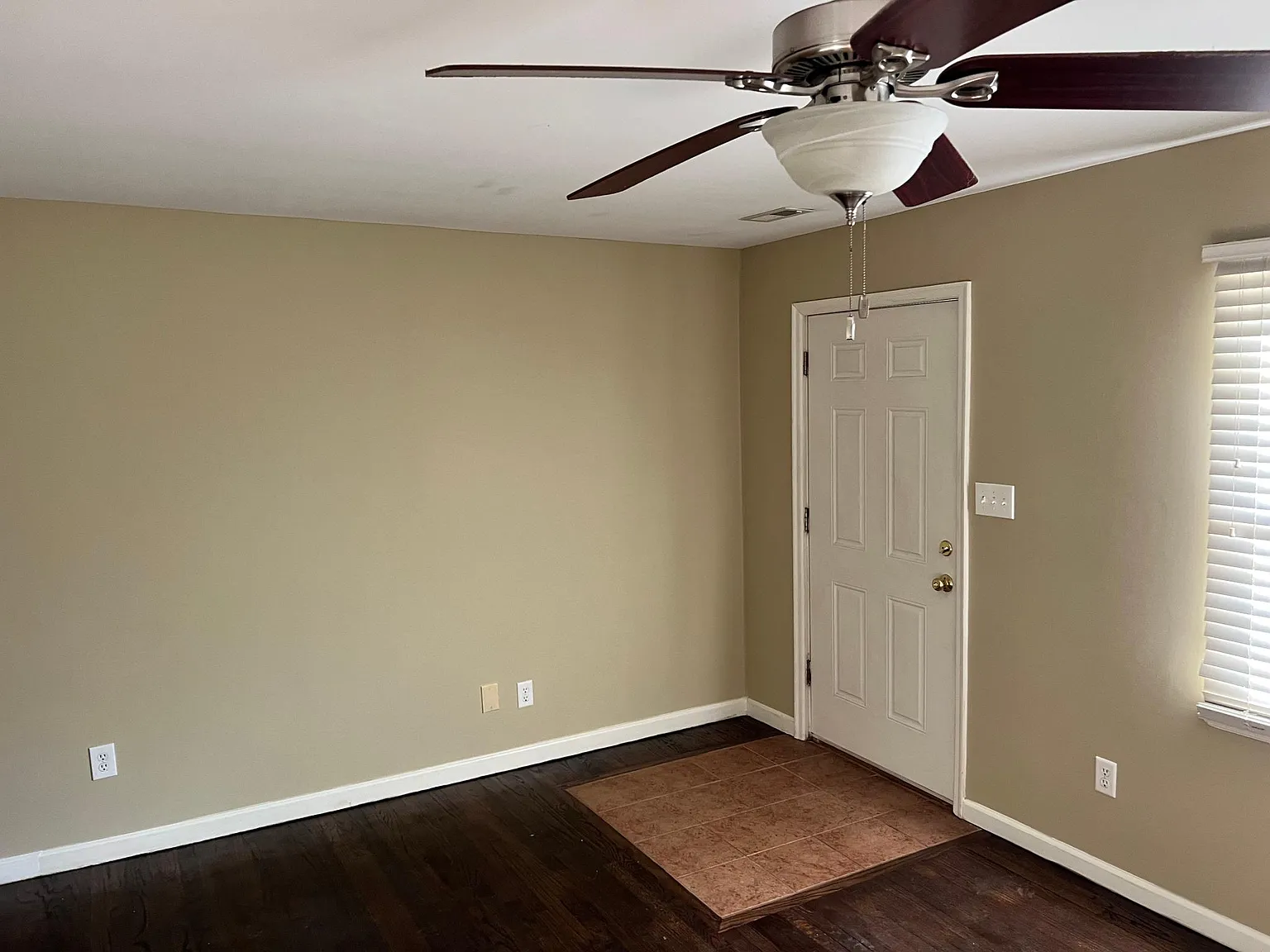 8549 Wornall Road — Photo 1