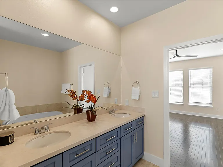 903 Roy St — Photo 22
