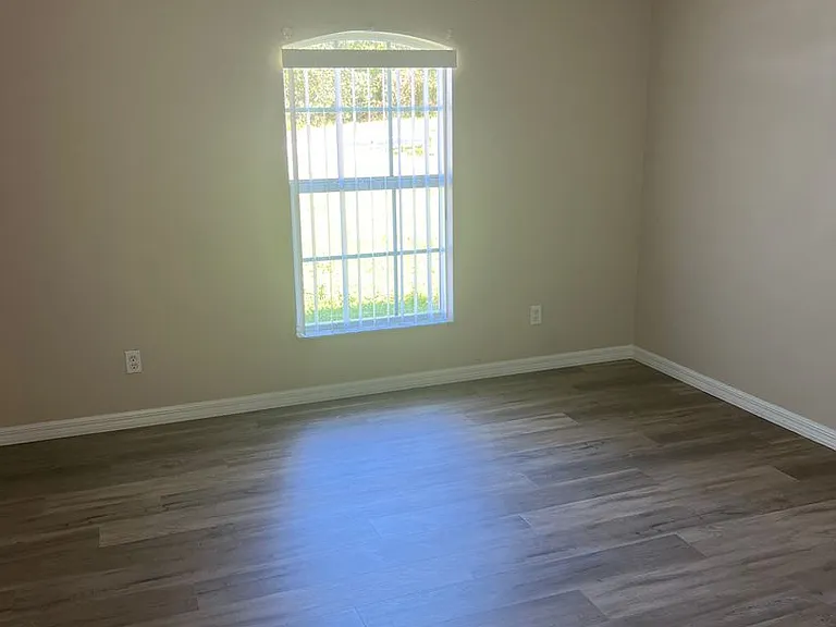 695 Sagamore Dr — Photo 9