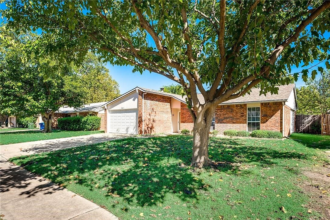 5221 Strickland Ave, The Colony, TX 75056 | Zillow