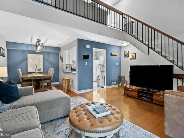 1208B Yarmouth Ln, Mount Laurel, NJ 08054
