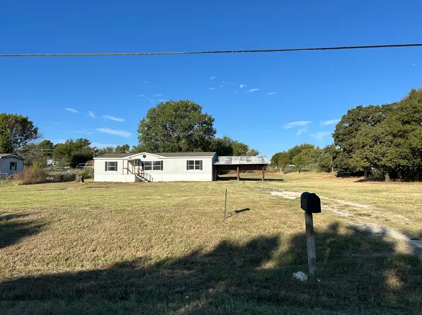 118 Hilltop Meadows Dr, Springtown, TX 76082