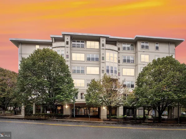 8045 Newell St APT 206, Silver Spring, MD 20910