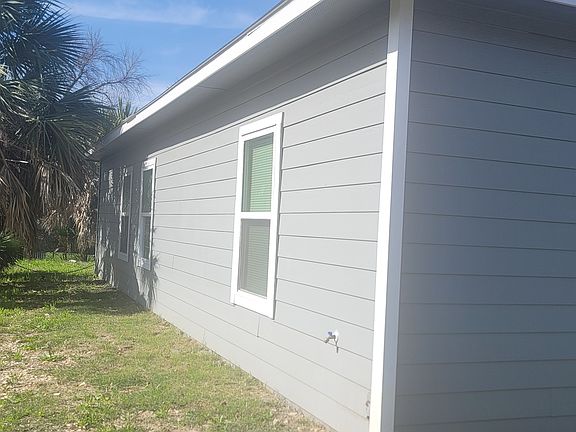 2nd image of 825 S SAN EDUARDO AVE