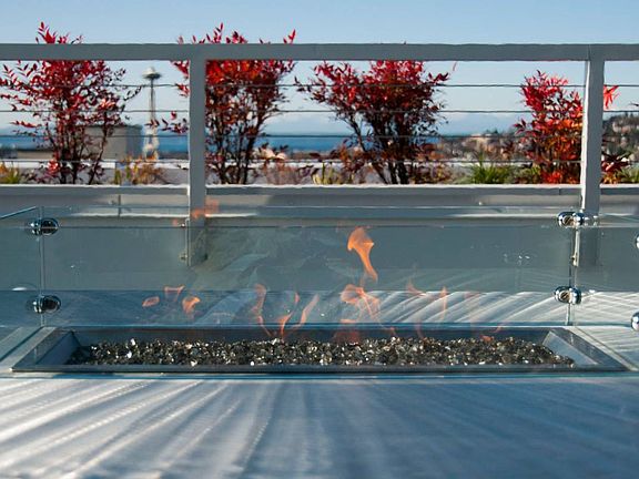 2nd image of 418 Bellevue Ave E #408