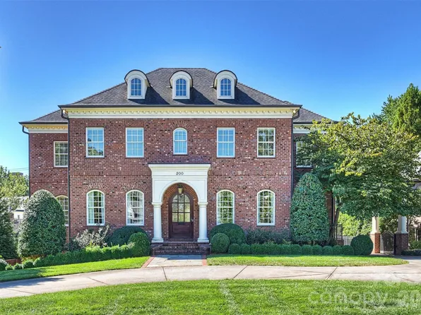 200 Huntley Pl, Charlotte, NC 28207