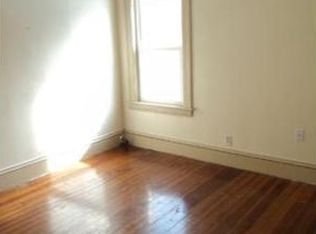 25 Maple St #3, Webster, MA 01570