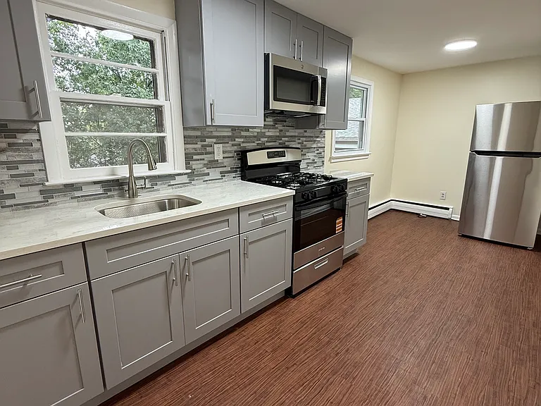 677 Greeley Ave #2 — Photo 2