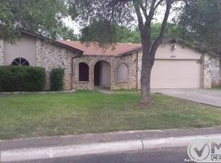 8323 Thorncliff Dr, San Antonio, TX 78250