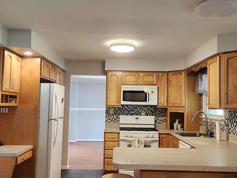 301 Overbrook Ave — Photo 8