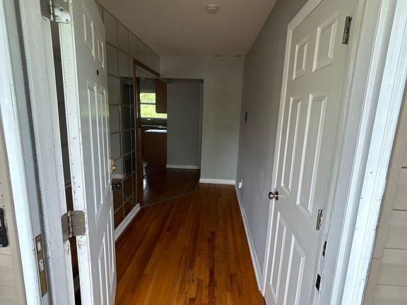 4th image of 1020 Rogers Ln