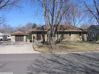 2nd image of 1333 Valley St