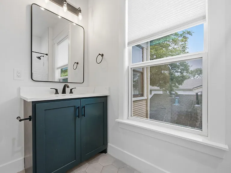 1209 Kings Hwy — Photo 24