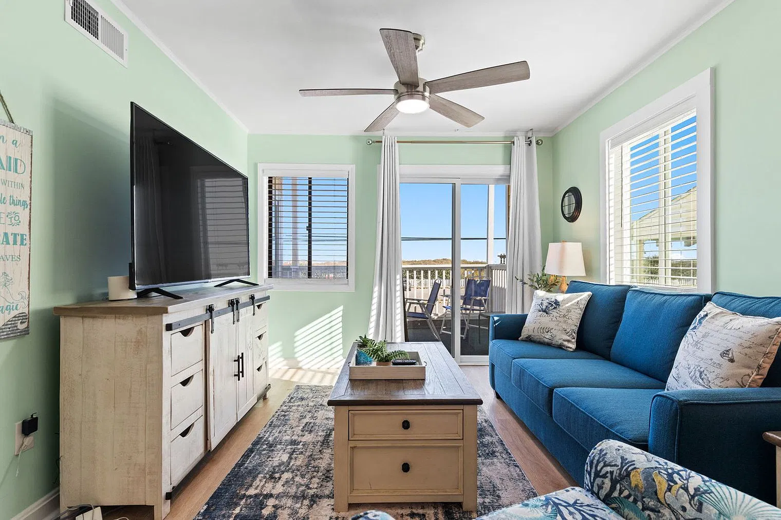 2 bed, 2.0 bath, 871 sqft, $3,258 — Photo 4