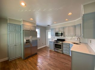 8 Brookside Rd, Glenside, PA 19038