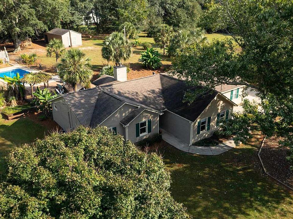 135 Planters Walk, Locust Grove, GA 30248 Zillow