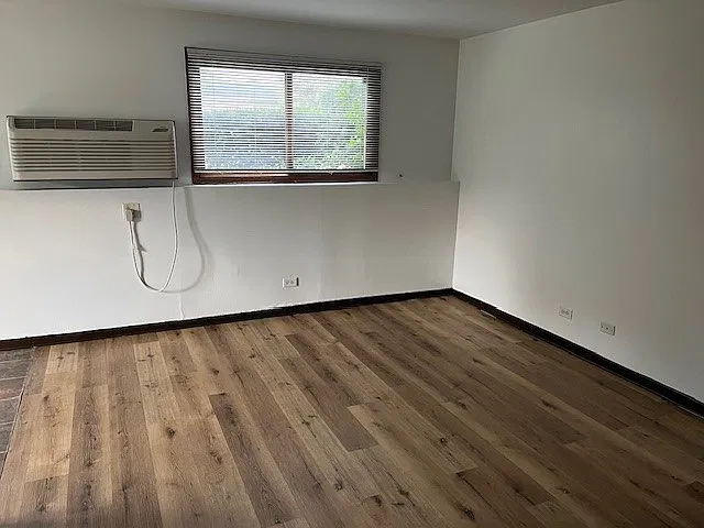 4008 Franklin St — Photo 4