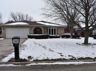 11018 85th St, Willow Springs, IL 60480