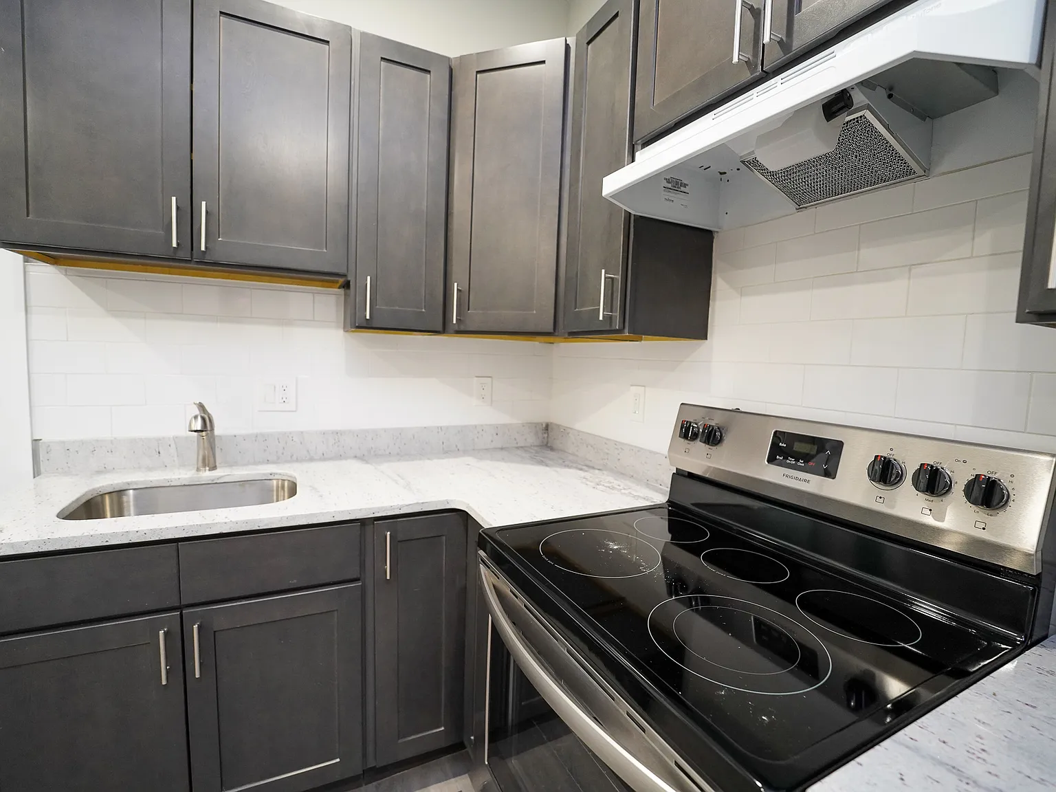2 bed, $1,325 — Photo 3