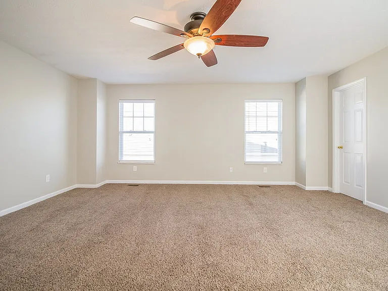 902 Grand Oak Dr — Photo 8