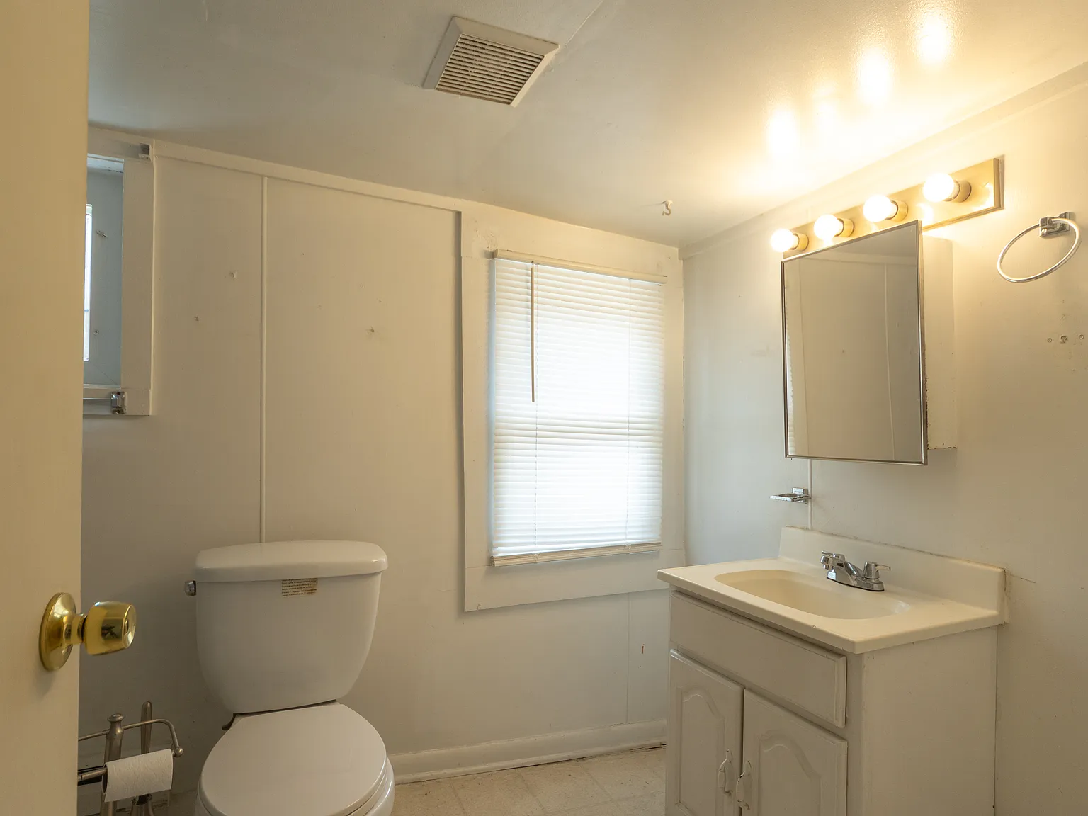 2 bed, 1200 sqft, $1,400 — Photo 4