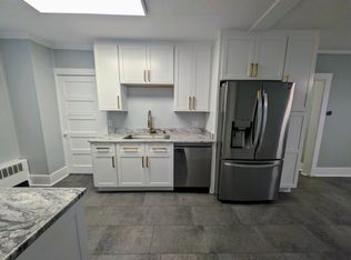 7 Grove St FLOOR 2, Rensselaer, NY 12144