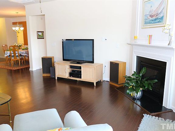 5th image of 1206 Bloomsbury Manor Dr