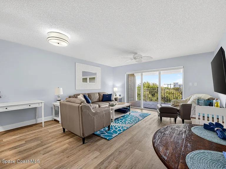 606 Shorewood Dr #C402 — Photo 19